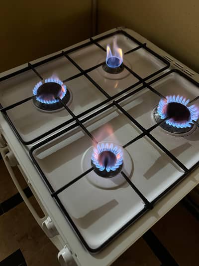 Gas cooking range(stovetop and oven)