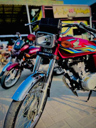 bhot Achi condition M Hy number only 9 Hy