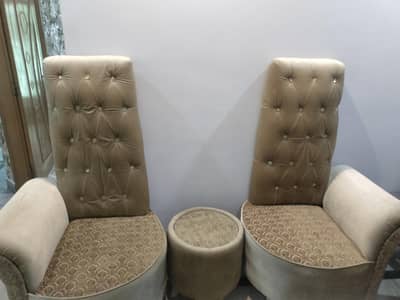 sofa chear and round table