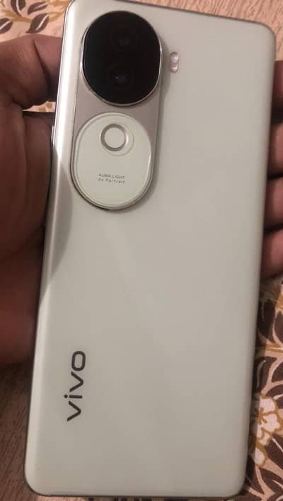 vivo v40e