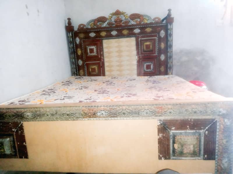 king Bed 2