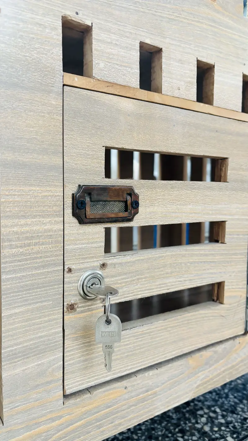 Wooden Luxury Pet House — photo 3