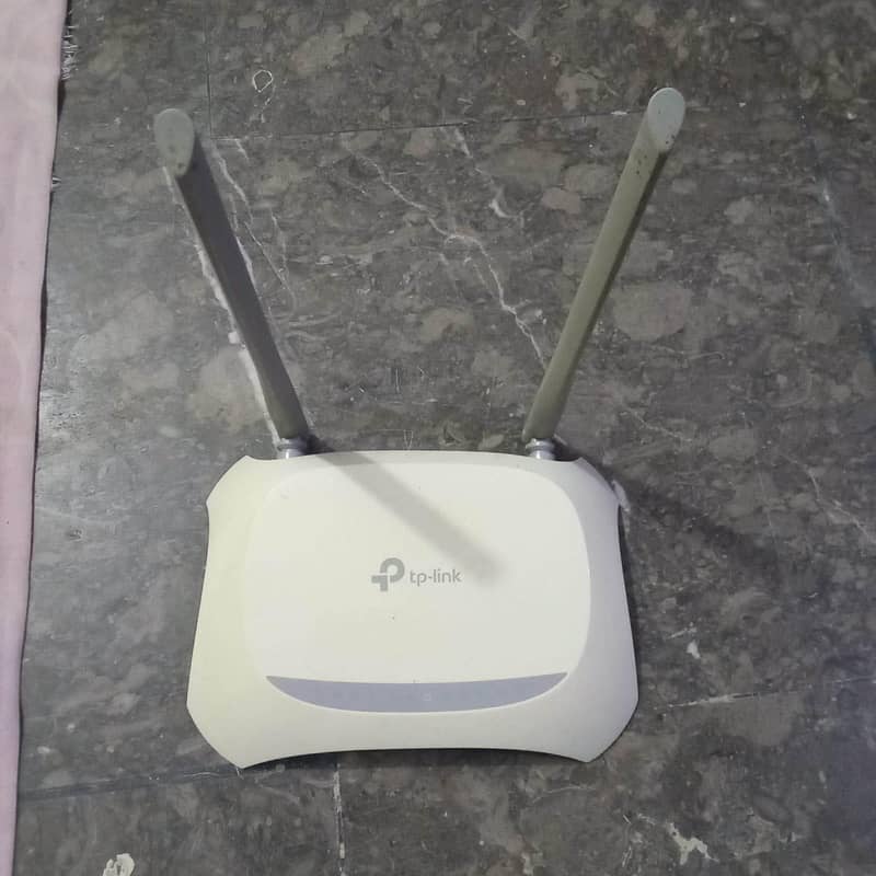 TP Link Wireless Router 4