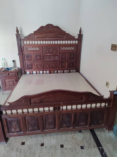 king size Bed with chaniyoti design