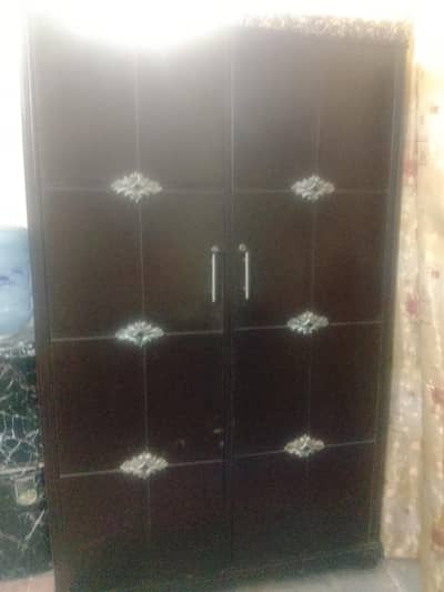 لکڑی کی الماری /Wooden wardrobe