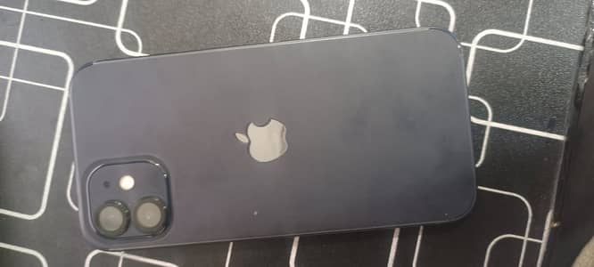 Apple iPhone 12