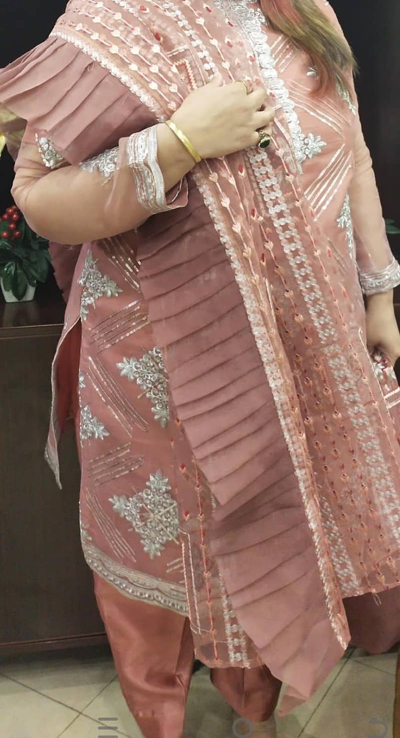 quality stitching dresses 2