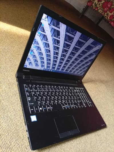 Toshiba dynabook core i3 6th generation. Full display original.