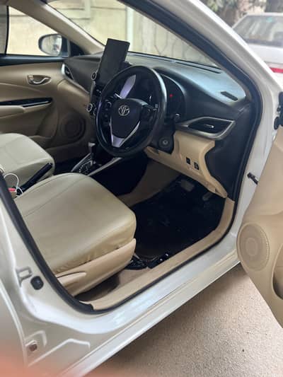 TOYOTA YARIS 1.3 ATIV CVT-i (1300cd)