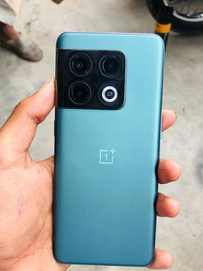 OnePlus 10 pro 5g just two green lines appeared