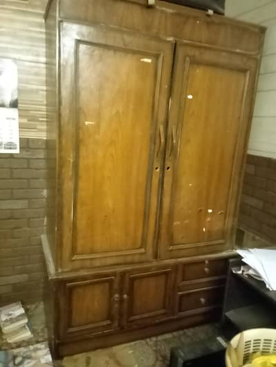 Wardobe Almari Set Furniture for sale 7/10 condition