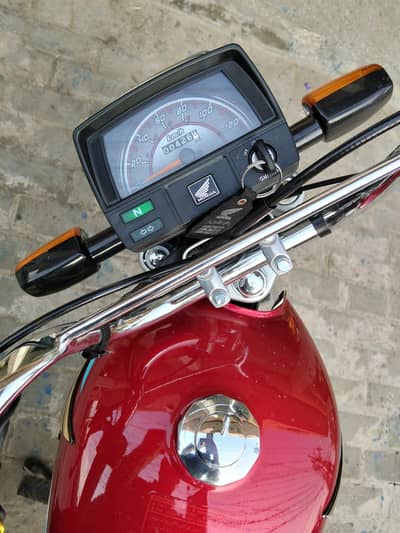 New CD70 for sale urgently