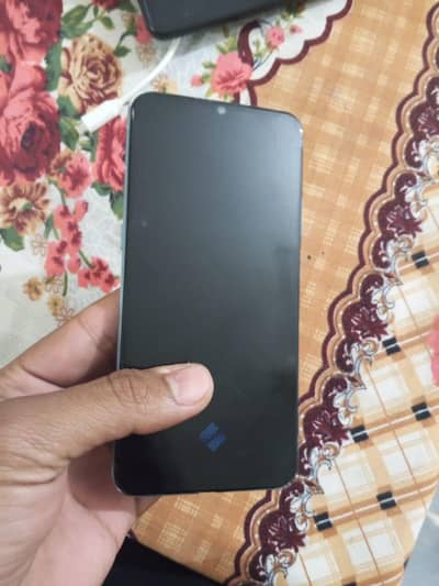 vivo s1 8 128 urgent sale comdition ok hai  with box