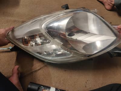 Vitz head light 2006