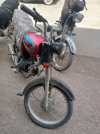 ok bike hai koi Kam nahi hai