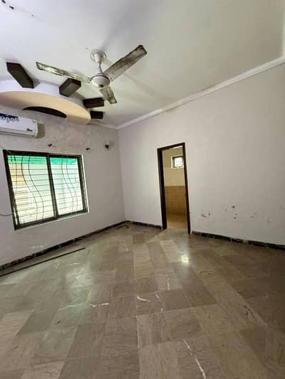 10 Marla Upper Portion For Rent