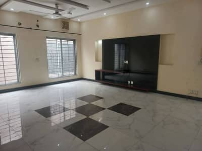 1 Kanal Like A New Beautiful Upper Portion For Rent In Valencia