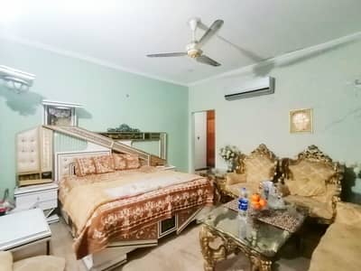 2 Kanal House For Sale In Uet Housing Society - Near Park Masjid And Commercial