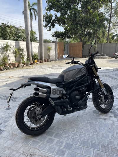 Benelli Leoncino 800 Trail