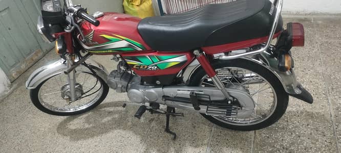 bike bilkul saf he is nbr p call krna,0,3,1,3,8,7,0,5,2,1,2