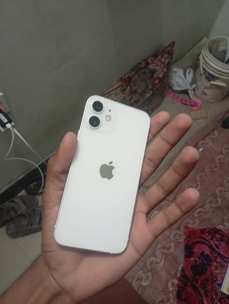 iPhone 12mini 0