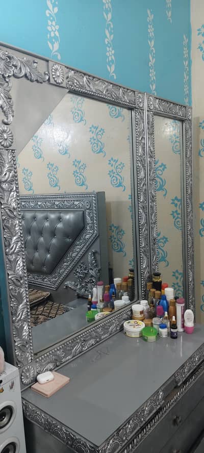 beautiful master bad and Dressing new condition