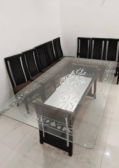 Diniing Table and Chairs
