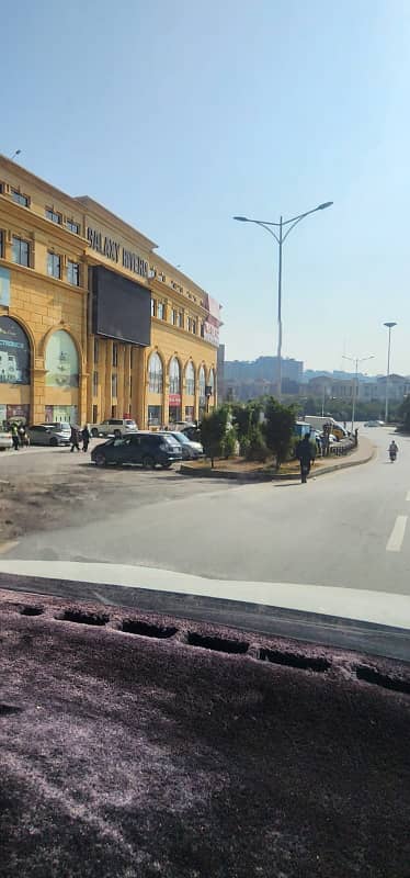 Ready to Move Main Road 15000 Sqft Plaza for rent best for Restaurant,Cafe,Gym,Hospital ,Food court etc Available for Rent