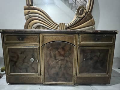 Dressers type good condition old style