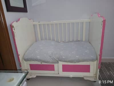 Used baby cot