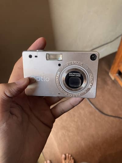 Digital camera pentax optio s
