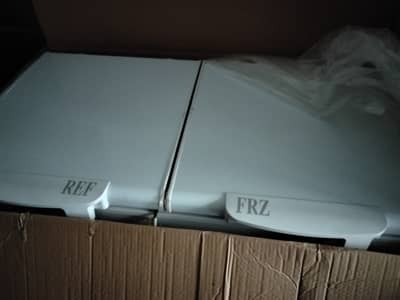 One side fridge one side frezer