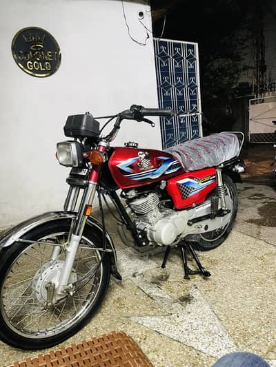 Honda CG 125 . . 2024 model . . total genuine . . 03/27/49/136/0