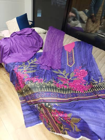 Women 3 pcs Unstitched Suits with net Dupatta (Premium Quality)