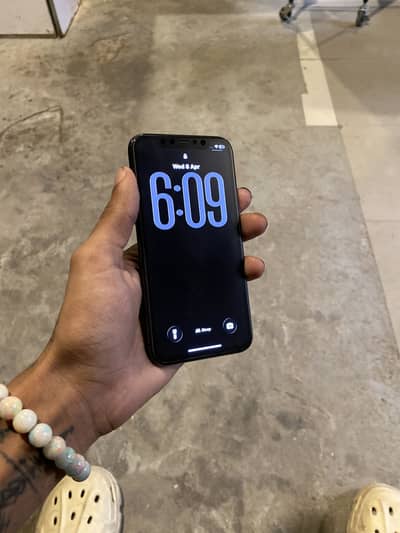 iPhone 11 Pro factory lock exchange iPhone