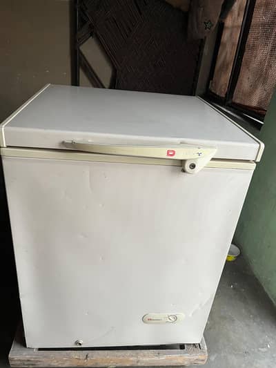 dawlance single door freezee