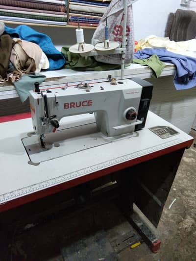 BRUCE Q5 sewing machine
