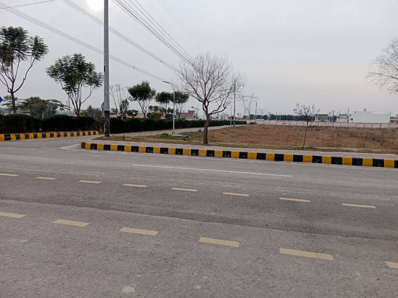 8 MARLA PLOT AVAILBLE 2