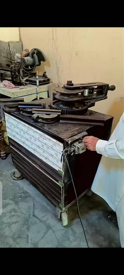 machine pipe banding