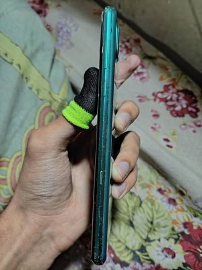 Sharp aquas r3 Beast gaming device