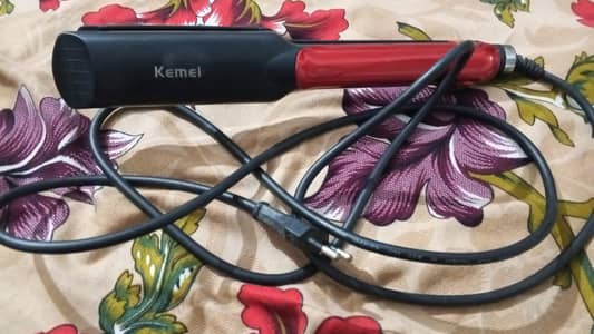 Kemei hair straighteners