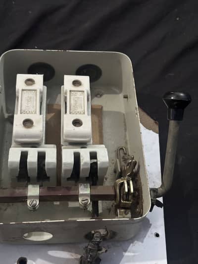 Rare Heavy-Duty Iron Clad Main Switch (30A) (500V)