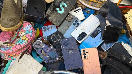 Jis k pass tuta hua mobile hain rabta karayan board ok ho mobile ka