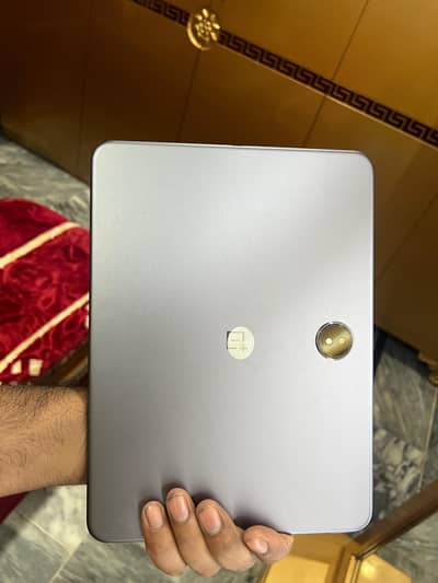 One plus pad 3 . . . . 12/256 GB. . . . 90 fps