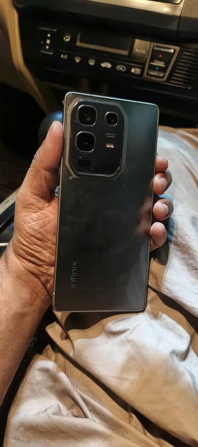 INFINIx Note 50  Wireless Charger