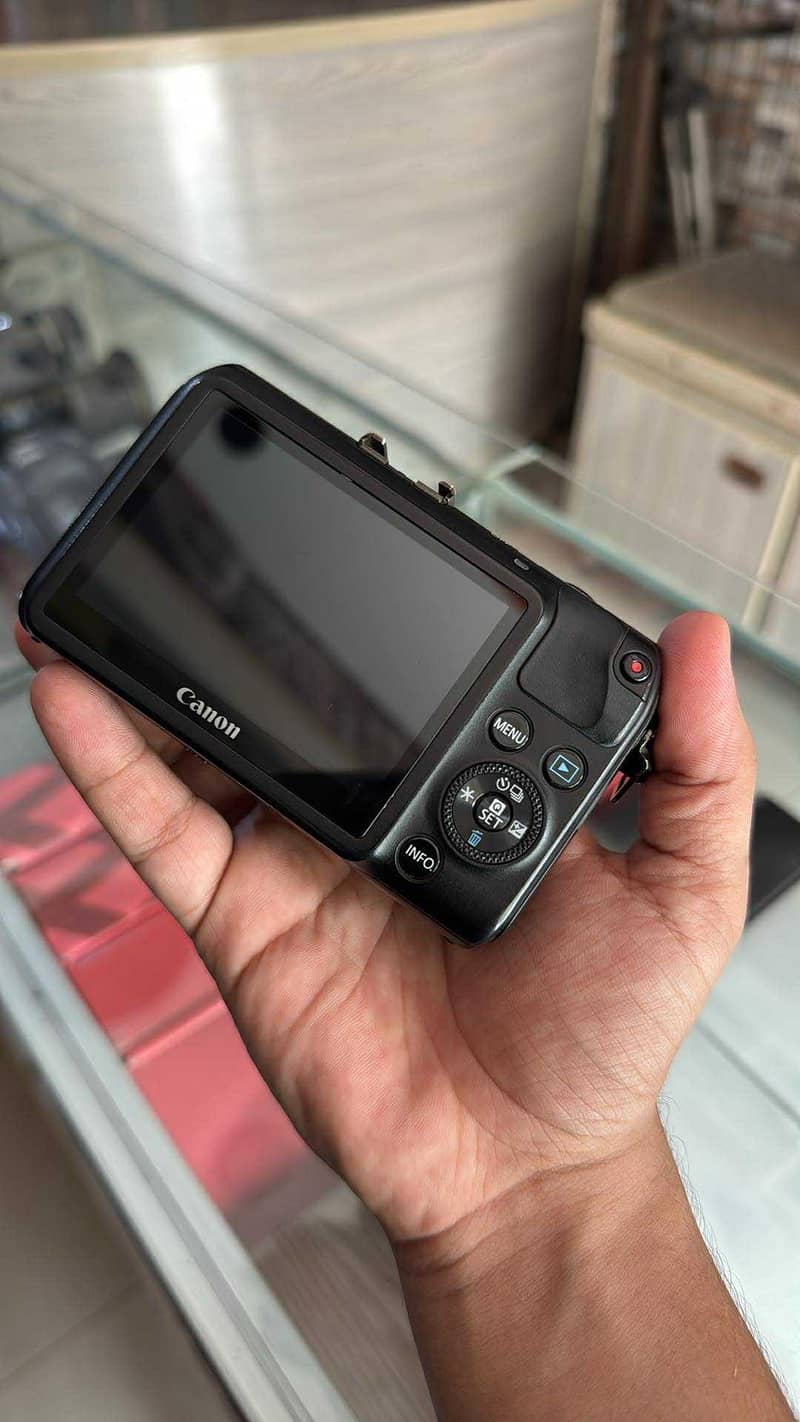 Canon EOS M 3