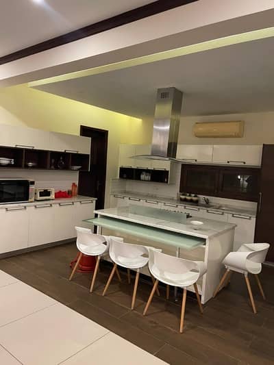 Defence 800 yards upper portion for rent