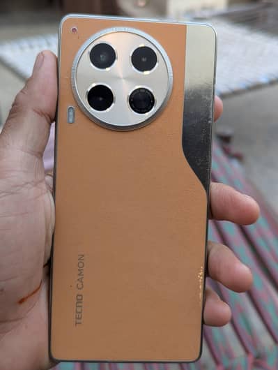 tecno camon 30 12 GB 256