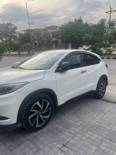 Honda Vezel Hybrid RS Honda Sensing 2017/21 for sale