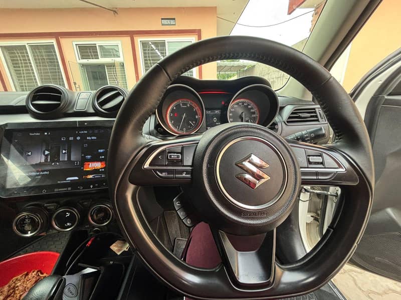 Suzuki swift 2023 model total driven | 81000 - km | 2